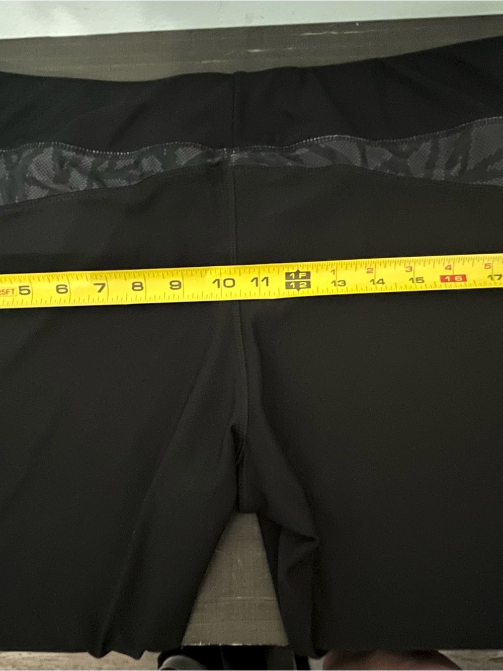 Danskin Now women’s Black Athletic capris